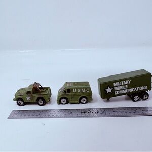 Micro Machines 1989 Military Mobile Communications Trailler & Trucks